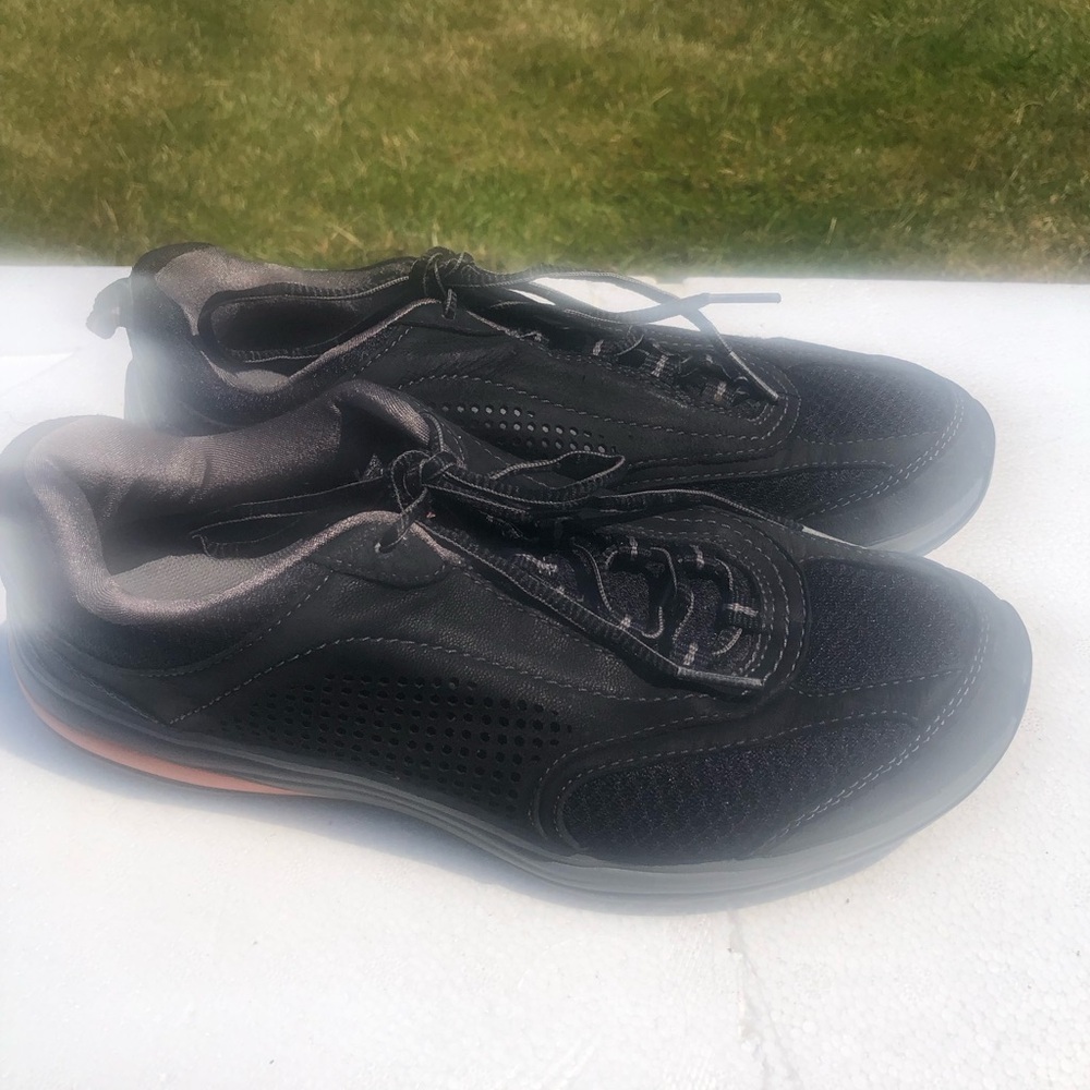 Clarks Outdoor WaveWalk Women’s Black Orange Hiking Sneakers Size 8
